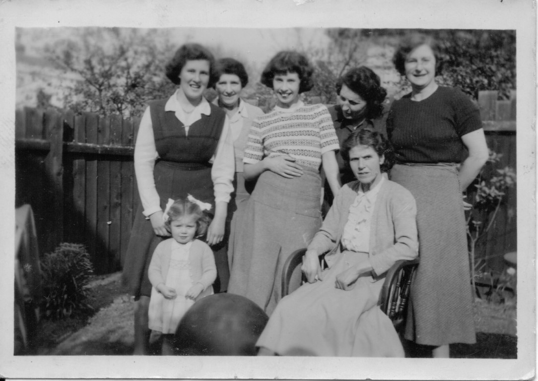 Gladys Lunness nee Watson with her daughters